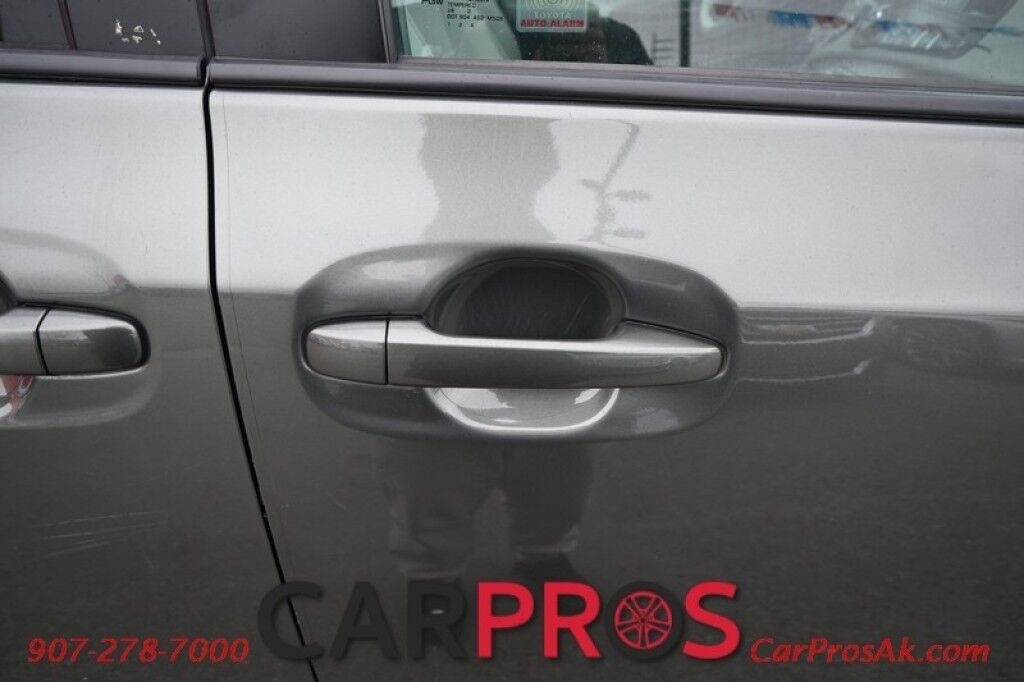 2013 Toyota Sienna XLE - Power & Heated Leather Seats - Power Sliding Doors - Seats 8 - Backup Camera - Blind Spot Monitor - Keyless Entry - Sunroof - Power Liftgate - Tow Package Anchorage AK