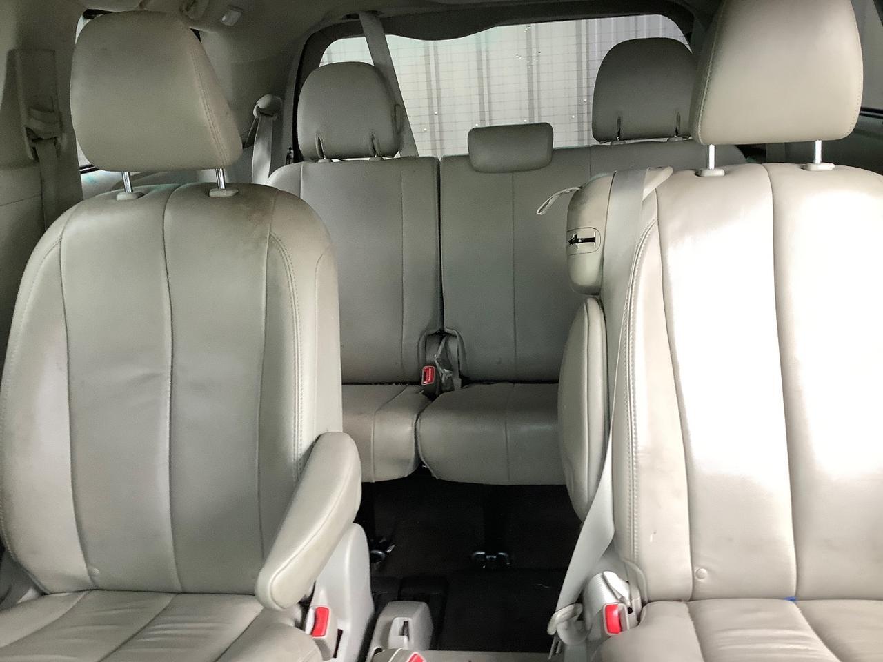 2013 Toyota Sienna XLE 8 PASSENGER Hayden ID