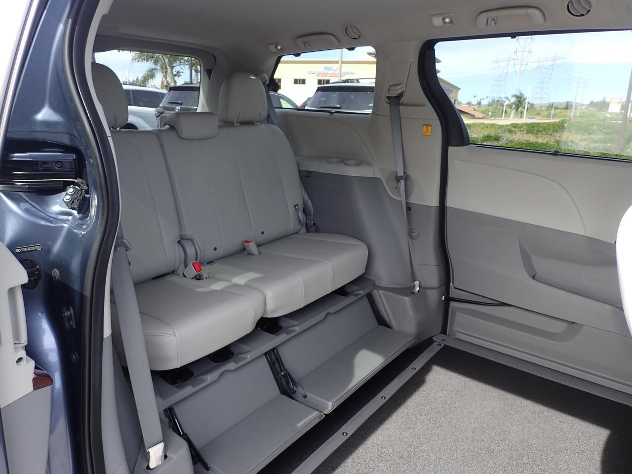 2013 Toyota Sienna XLE Anaheim CA