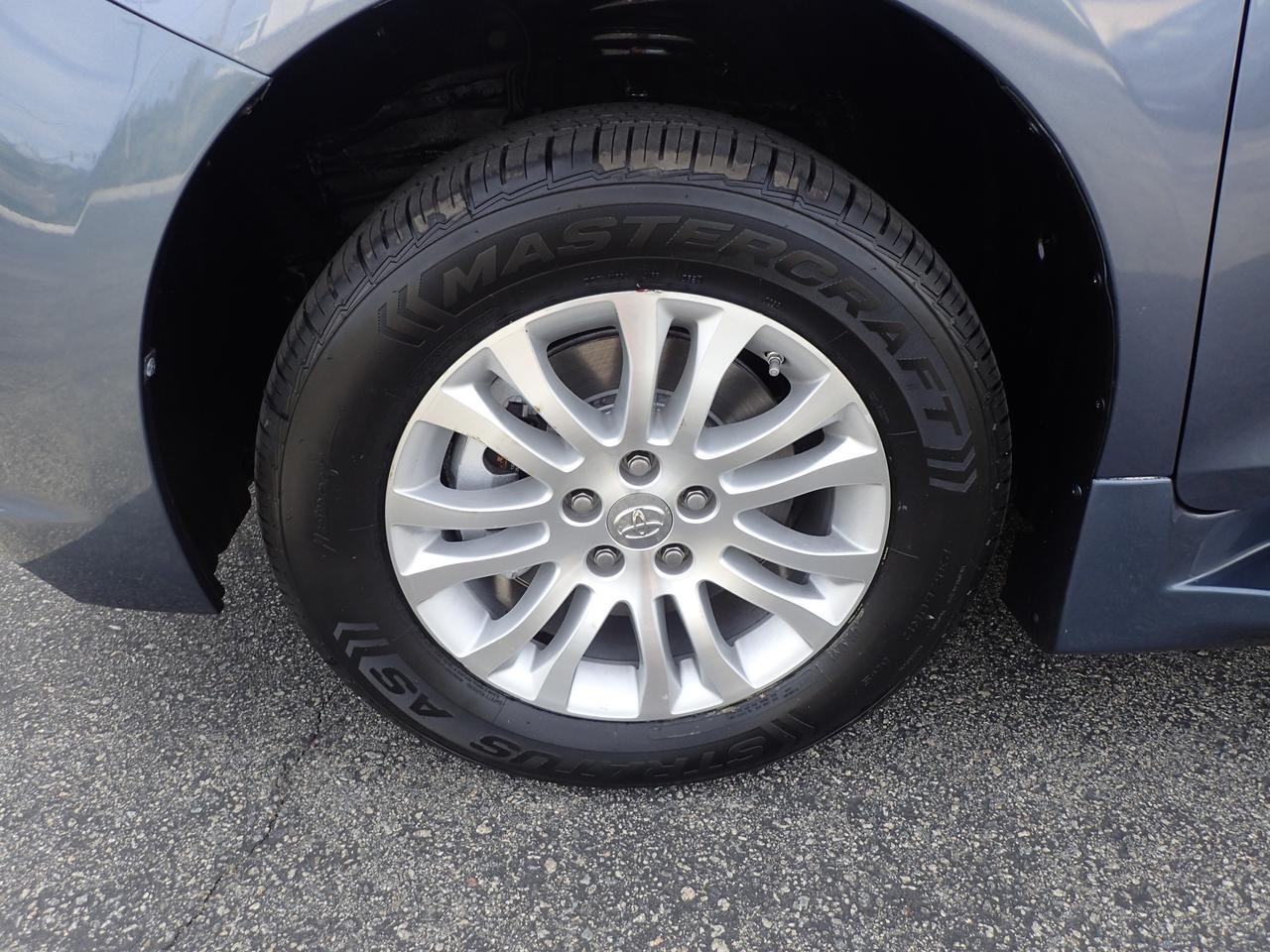 2013 Toyota Sienna XLE Anaheim CA