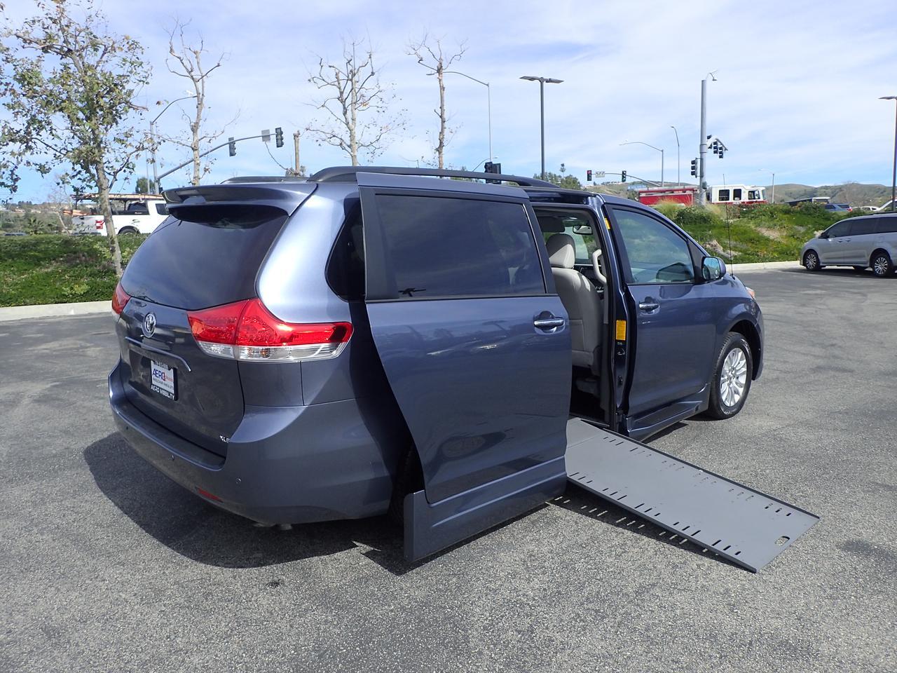 2013 Toyota Sienna XLE Anaheim CA