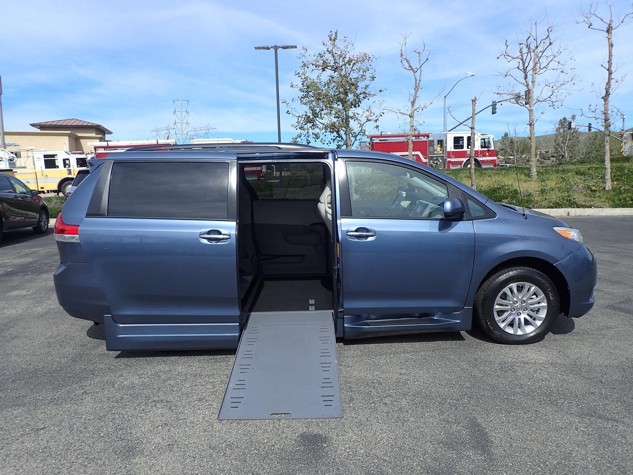 2013 Toyota Sienna XLE Anaheim CA
