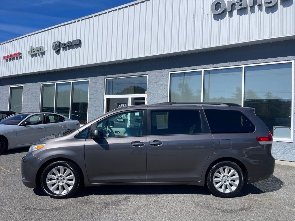 2013 Toyota Sienna XLE