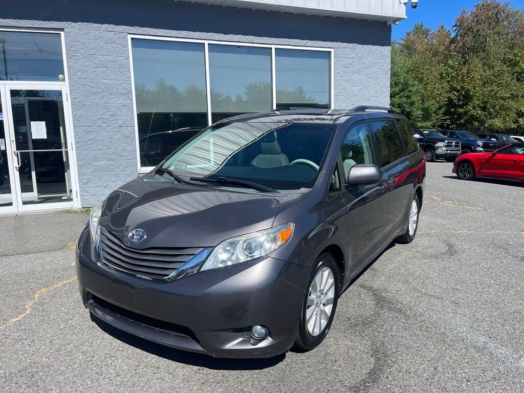 2013 Toyota Sienna XLE
