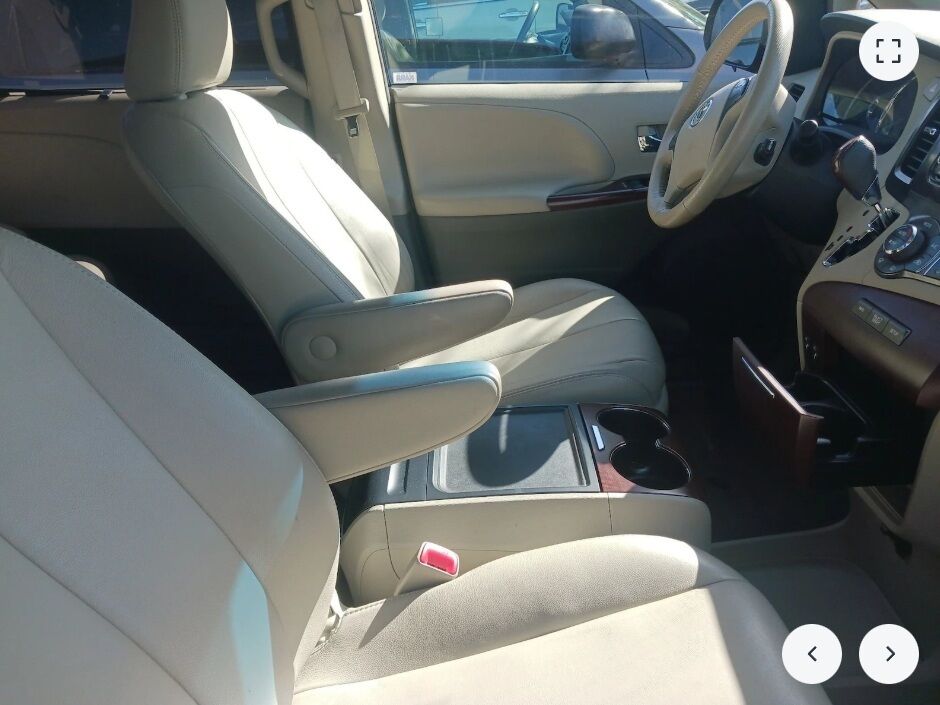 2013 Toyota Sienna XLE OR