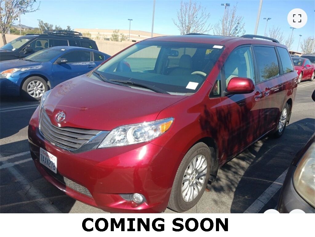 2013 Toyota Sienna XLE