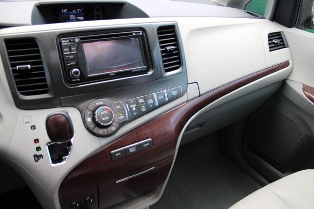2013 Toyota Sienna XLE Melbourne FL