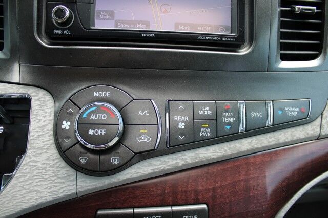 2013 Toyota Sienna XLE Melbourne FL
