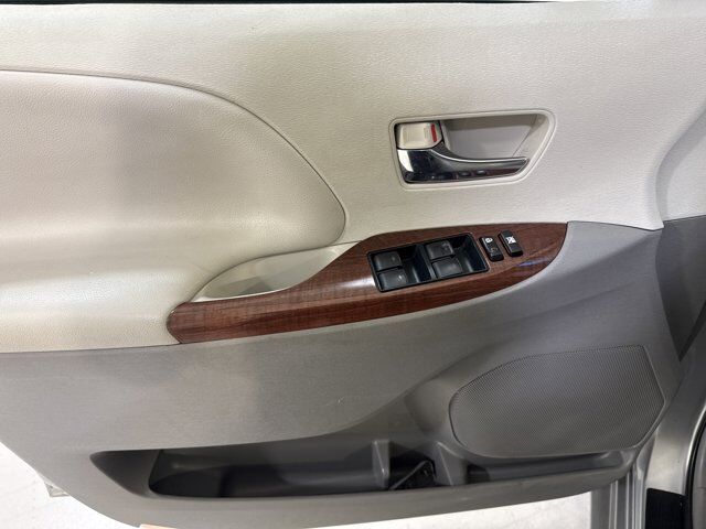 2013 Toyota Sienna XLE San Antonio TX