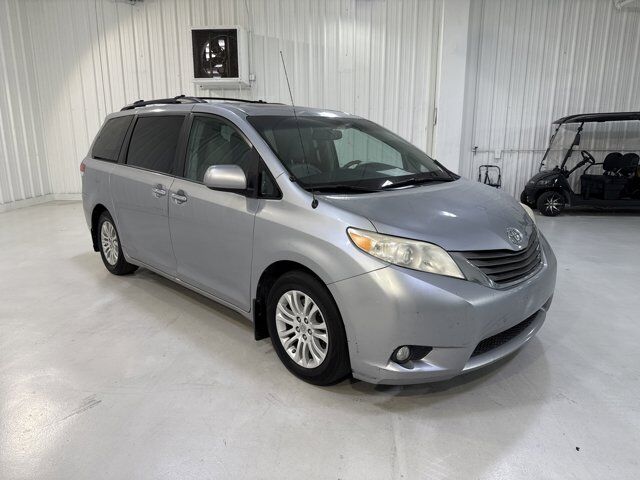 2013 Toyota Sienna XLE San Antonio TX