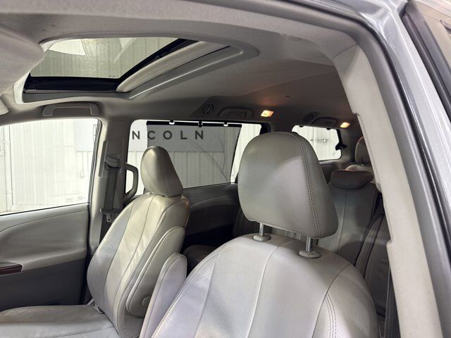 2013 Toyota Sienna XLE San Antonio TX