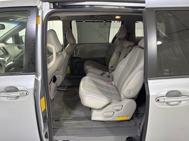 2013 Toyota Sienna XLE San Antonio TX