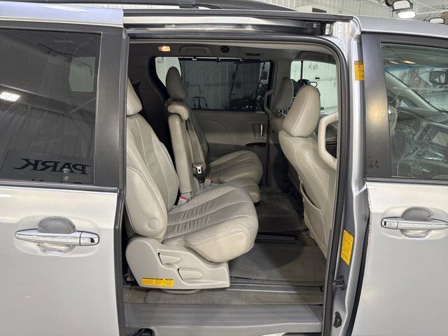 2013 Toyota Sienna XLE San Antonio TX