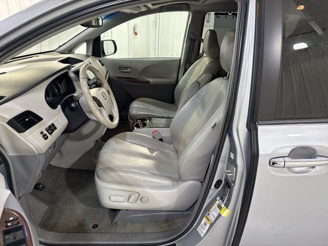 2013 Toyota Sienna XLE San Antonio TX