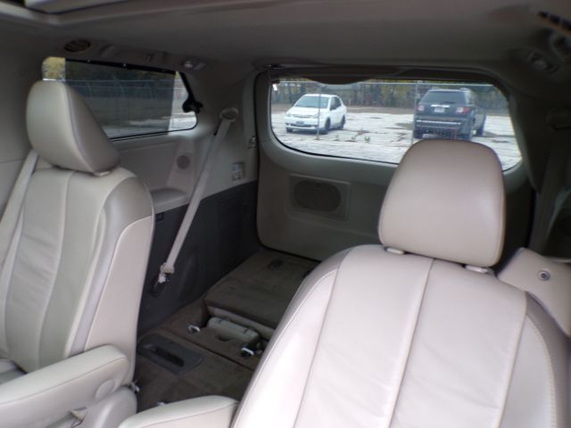 2013 Toyota Sienna XLE V6 7 Passenger Auto Access Seat | Limited V6 7 Passenger | XLE V6 8 Pas San Antonio TX
