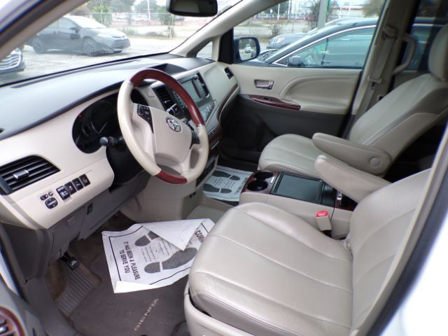2013 Toyota Sienna XLE V6 7 Passenger Auto Access Seat | Limited V6 7 Passenger | XLE V6 8 Pas San Antonio TX