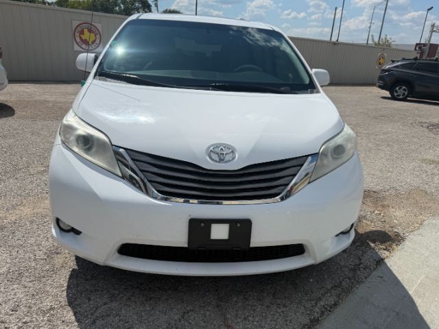 2013 Toyota Sienna XLE V6 7 Passenger Auto Access Seat | Limited V6 7 Passenger | XLE V6 8 Pas Terrell TX