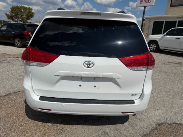 2013 Toyota Sienna XLE V6 7 Passenger Auto Access Seat | Limited V6 7 Passenger | XLE V6 8 Pas Terrell TX