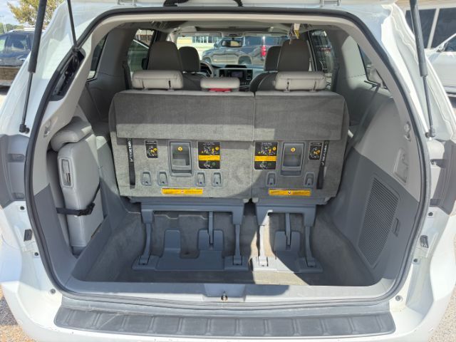 2013 Toyota Sienna XLE V6 7 Passenger Auto Access Seat | Limited V6 7 Passenger | XLE V6 8 Pas Terrell TX