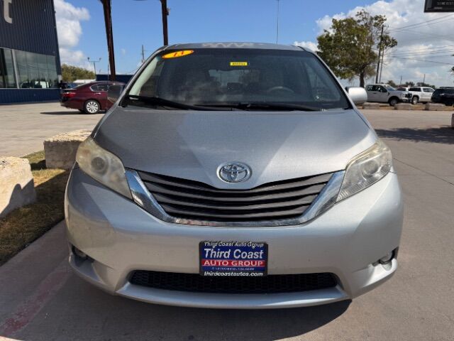 2013 Toyota Sienna XLE V6 8 Passenger Round Rock TX