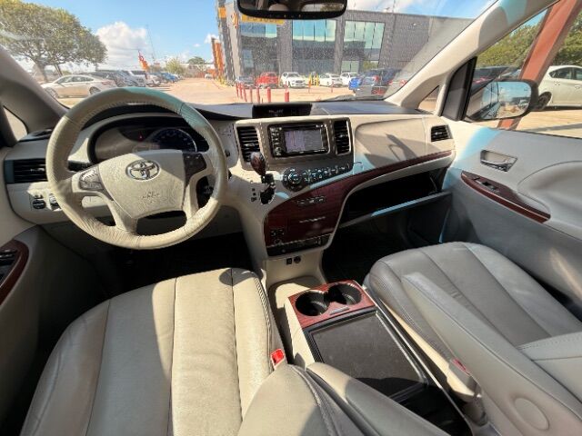 2013 Toyota Sienna XLE V6 8 Passenger Round Rock TX
