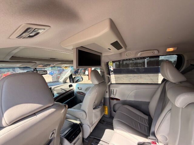 2013 Toyota Sienna XLE V6 8 Passenger Round Rock TX