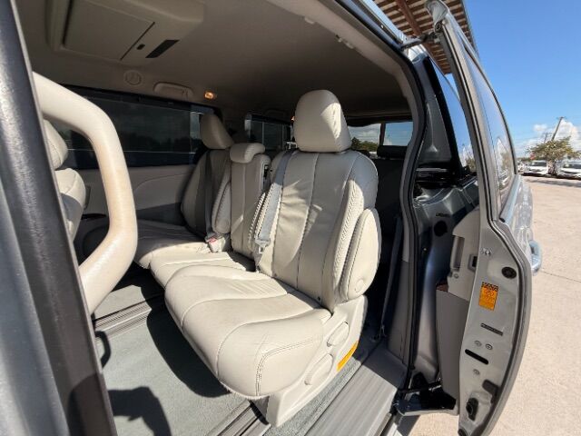 2013 Toyota Sienna XLE V6 8 Passenger Round Rock TX