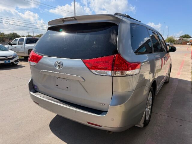 2013 Toyota Sienna XLE V6 8 Passenger Round Rock TX