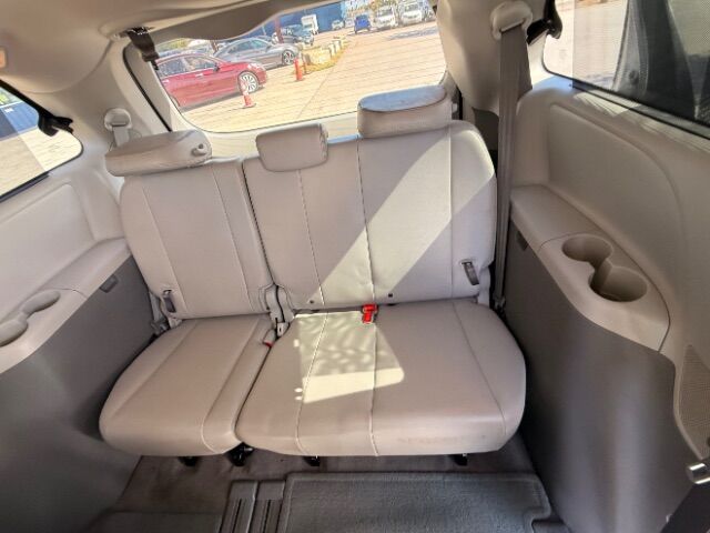2013 Toyota Sienna XLE V6 8 Passenger Round Rock TX