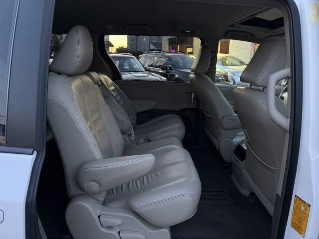 2013 Toyota Sienna XLE Whitehall PA