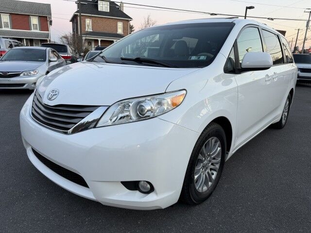 2013 Toyota Sienna XLE