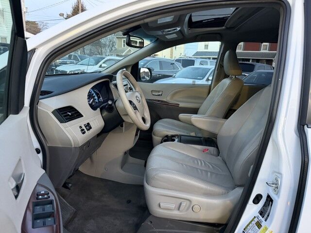 2013 Toyota Sienna XLE Whitehall PA