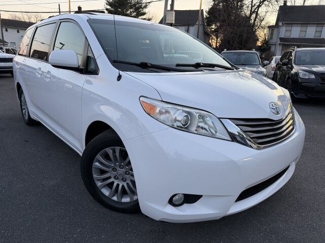 2013 Toyota Sienna XLE