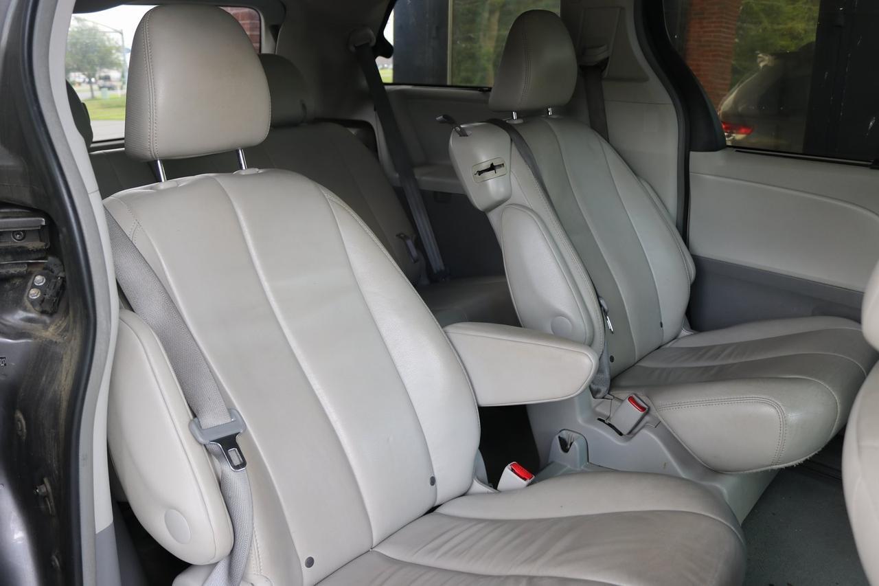 2013 Toyota Sienna XLE Fredericksburg VA