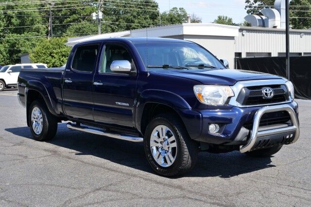 2013 Toyota Tacoma 4X4 / Limited Package / Tow Package! High Point NC