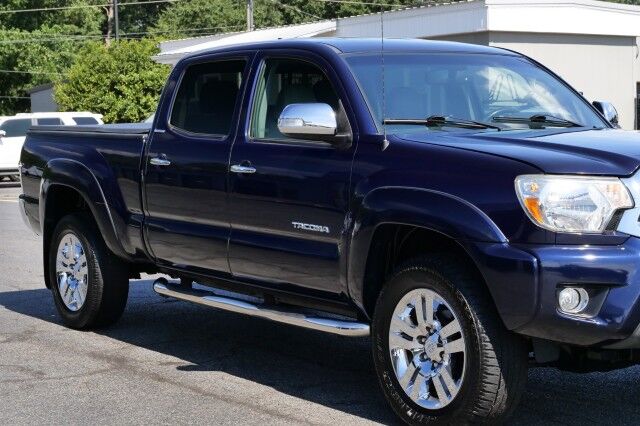 2013 Toyota Tacoma 4X4 / Limited Package / Tow Package! High Point NC