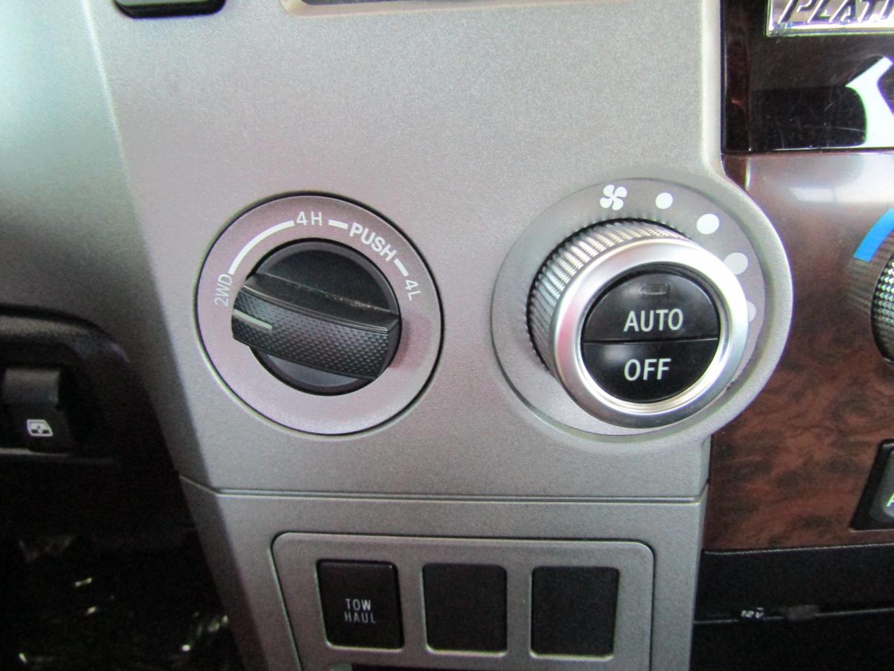 2013 Toyota Tundra CrewMax 5.7L FFV V8 6-Spd AT LTD (Natl) Grand Prairie TX