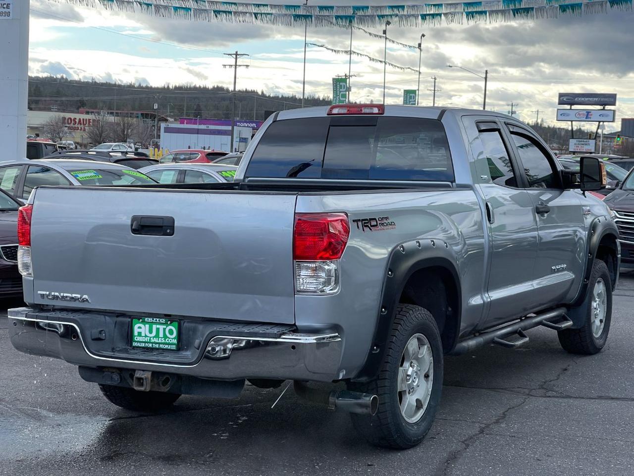 2013 Toyota Tundra Tundra-Grade 5.7L Double Cab 4WD