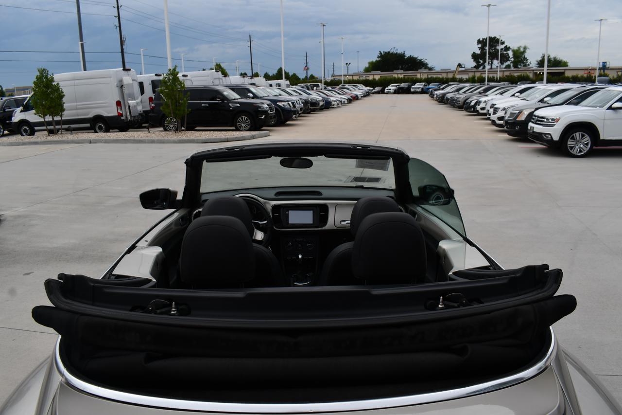 2013 VOLKSWAGEN BEETLE Houston TX