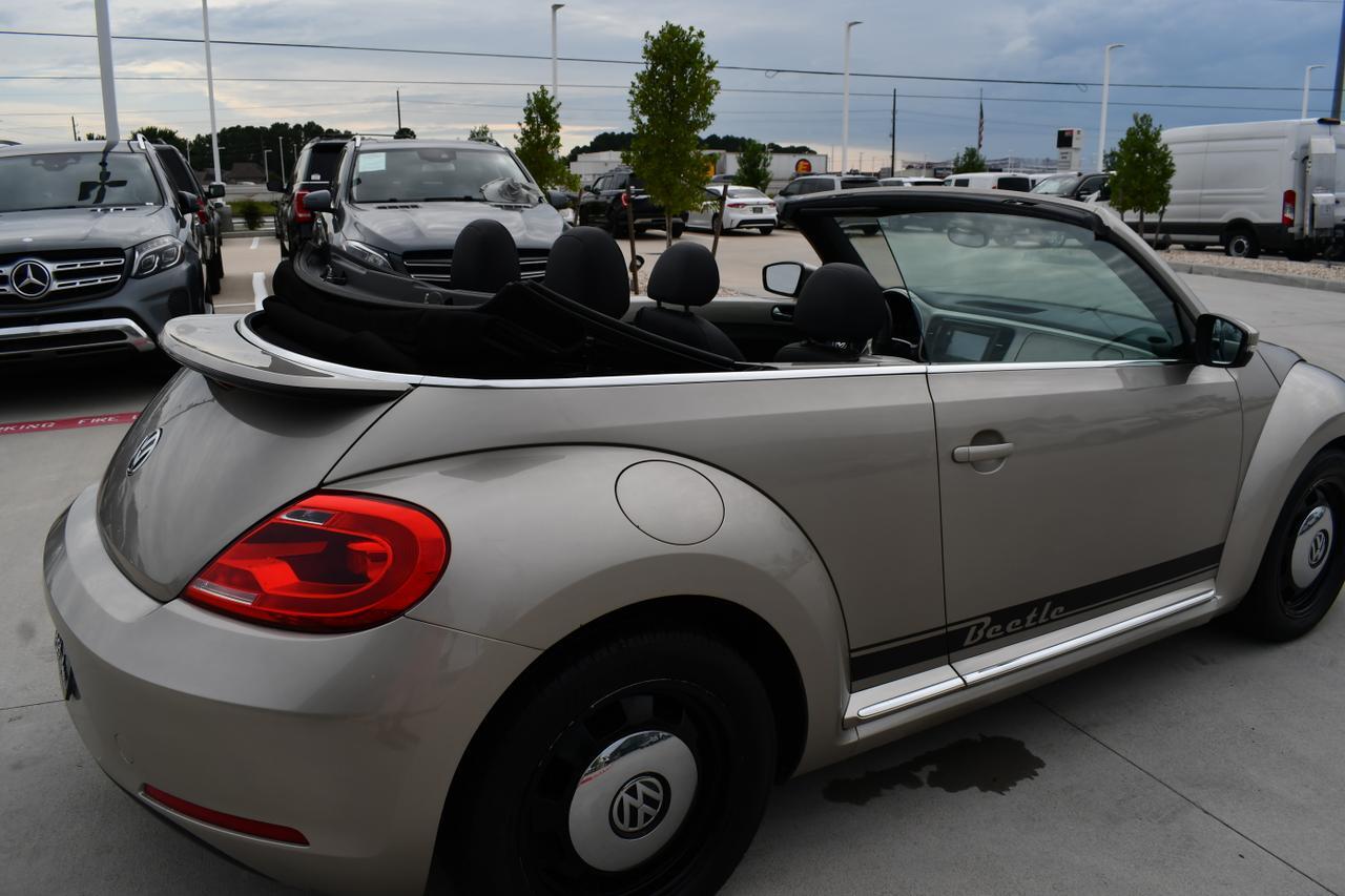 2013 VOLKSWAGEN BEETLE Houston TX