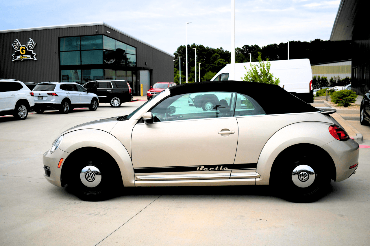2013 VOLKSWAGEN BEETLE Houston TX