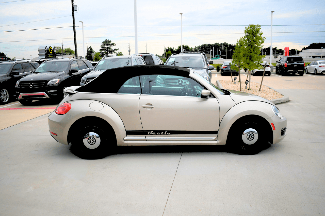 2013 VOLKSWAGEN BEETLE Houston TX