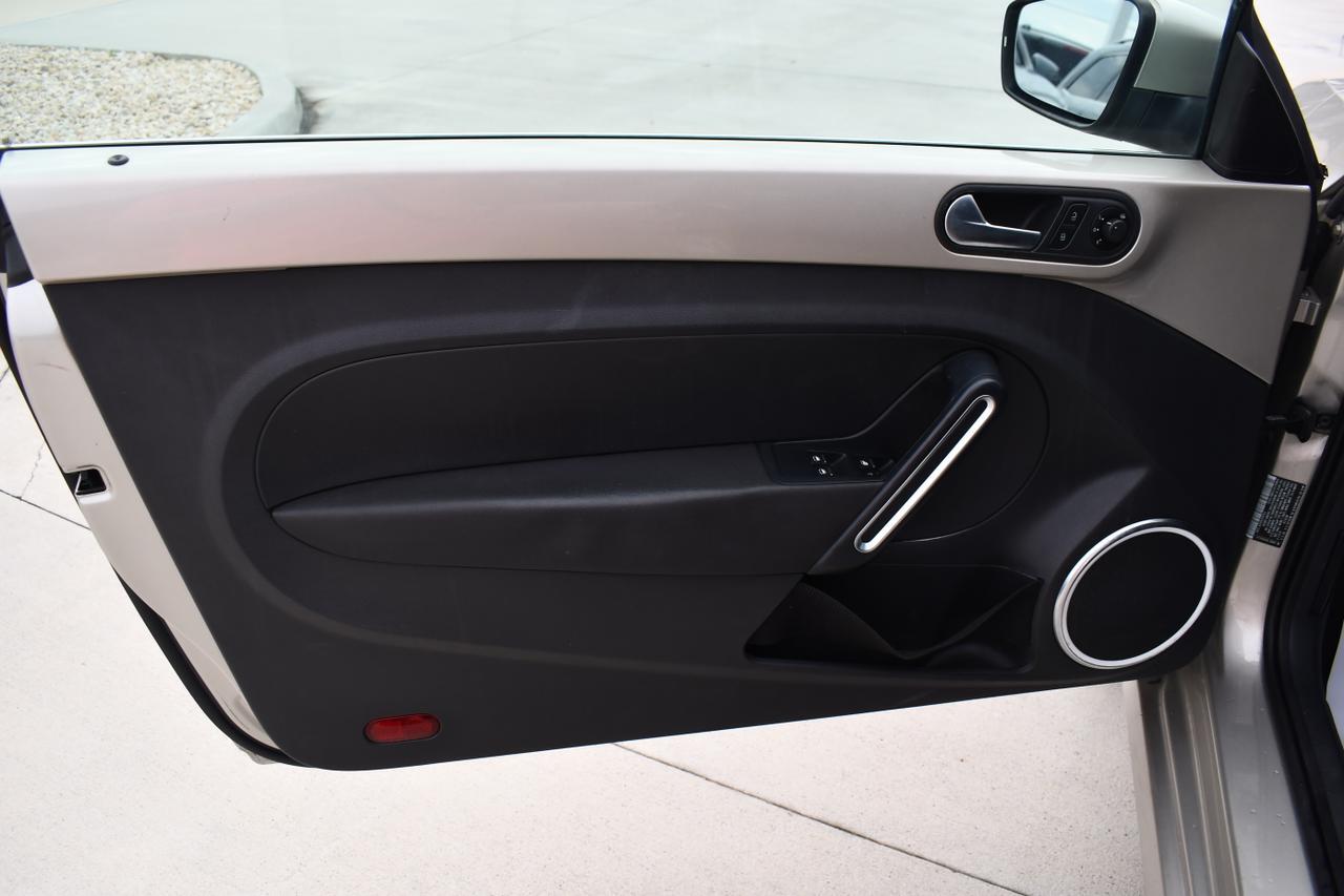 2013 VOLKSWAGEN BEETLE Houston TX