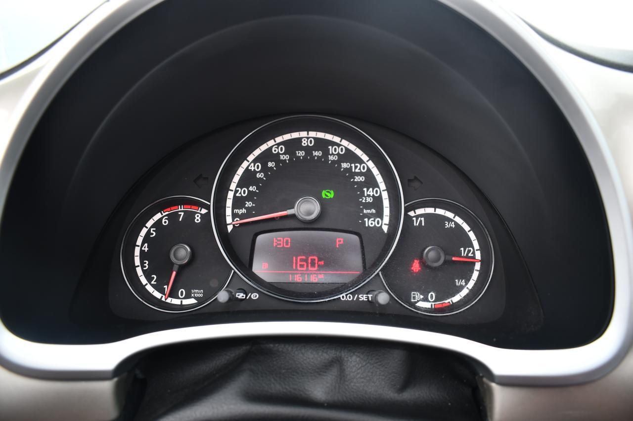 2013 VOLKSWAGEN BEETLE Houston TX