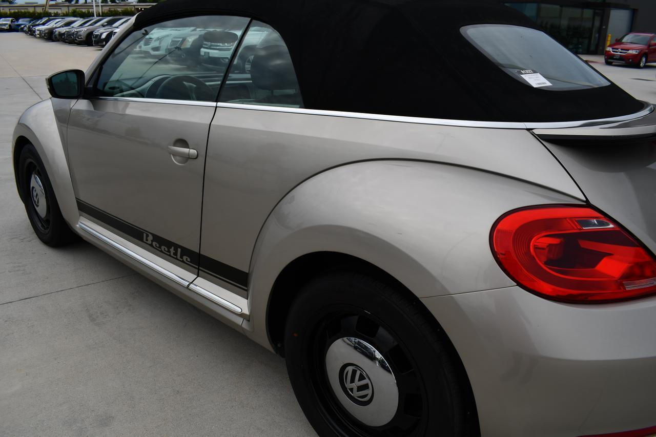 2013 VOLKSWAGEN BEETLE Houston TX