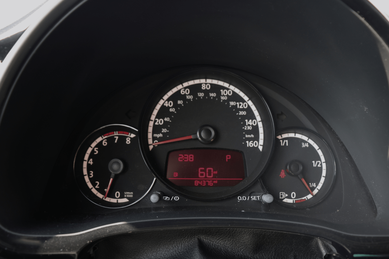 2013 VOLKSWAGEN BEETLE Houston TX