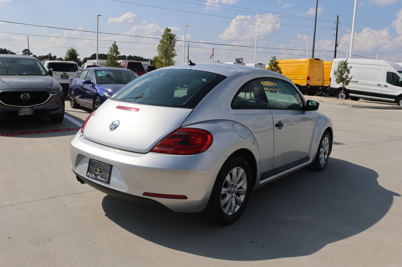 2013 VOLKSWAGEN BEETLE Houston TX