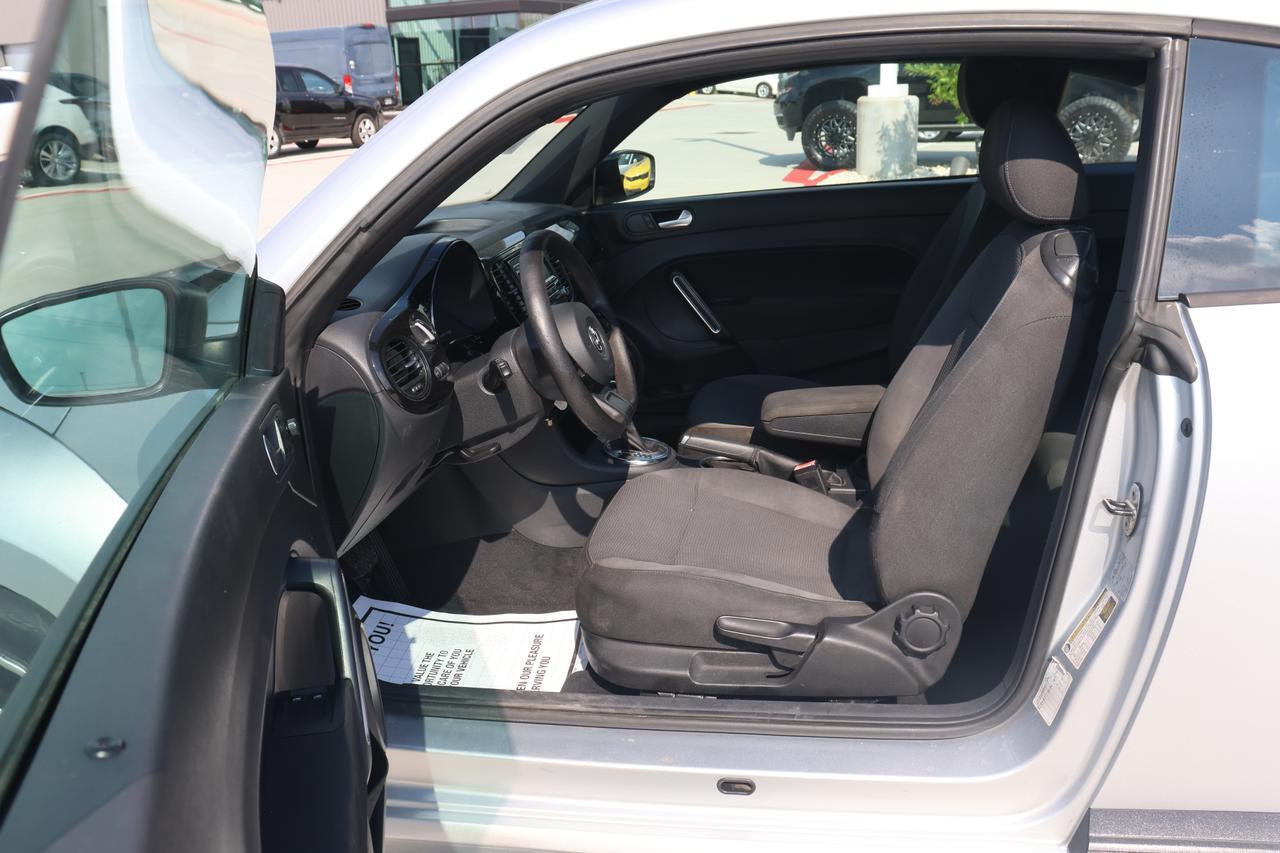 2013 VOLKSWAGEN BEETLE Houston TX