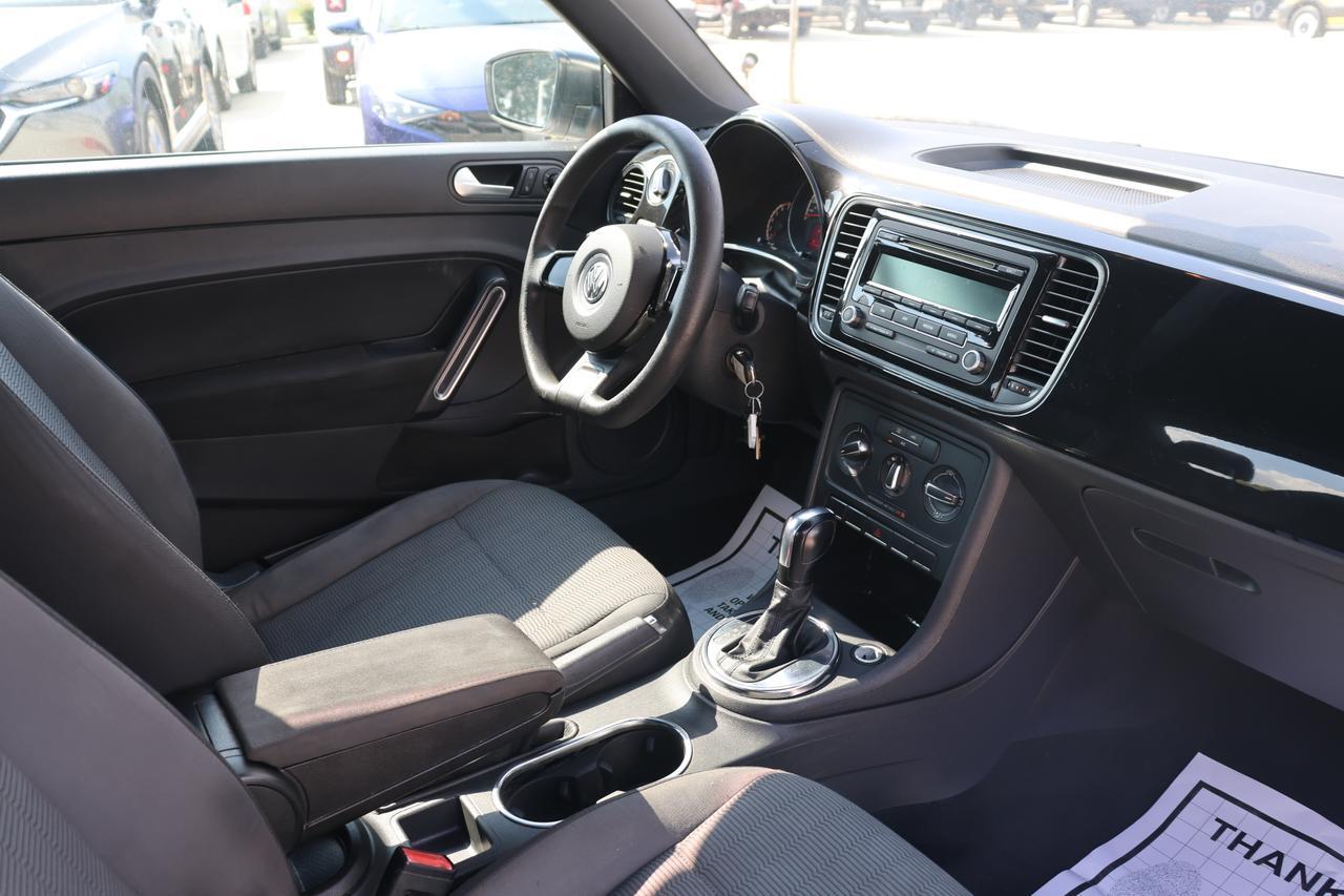 2013 VOLKSWAGEN BEETLE Houston TX