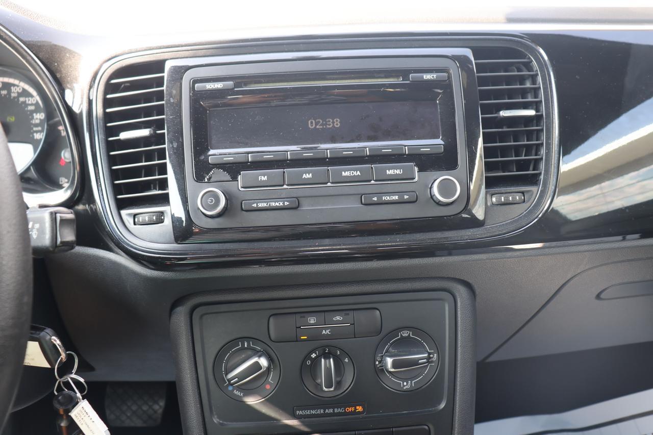 2013 VOLKSWAGEN BEETLE Houston TX